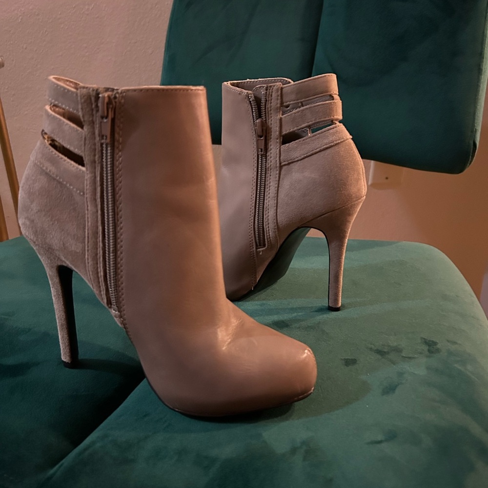 Booties - Picture 3 of 4